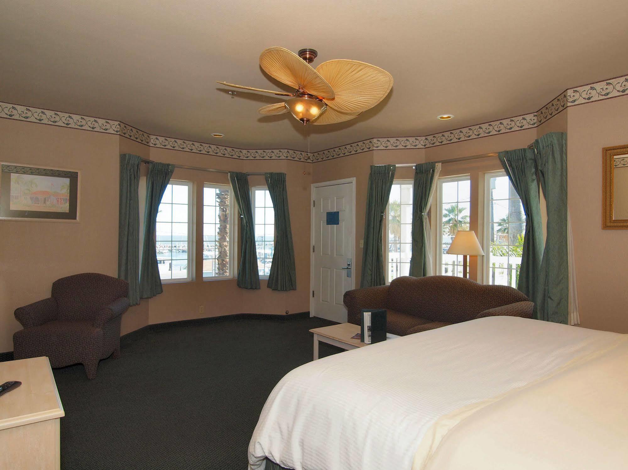 The Inn At Fulton Harbor Екстериор снимка